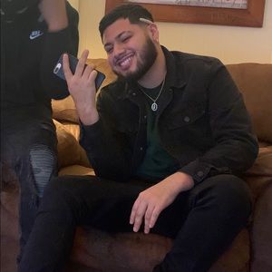 Meet your Posher, Jesus